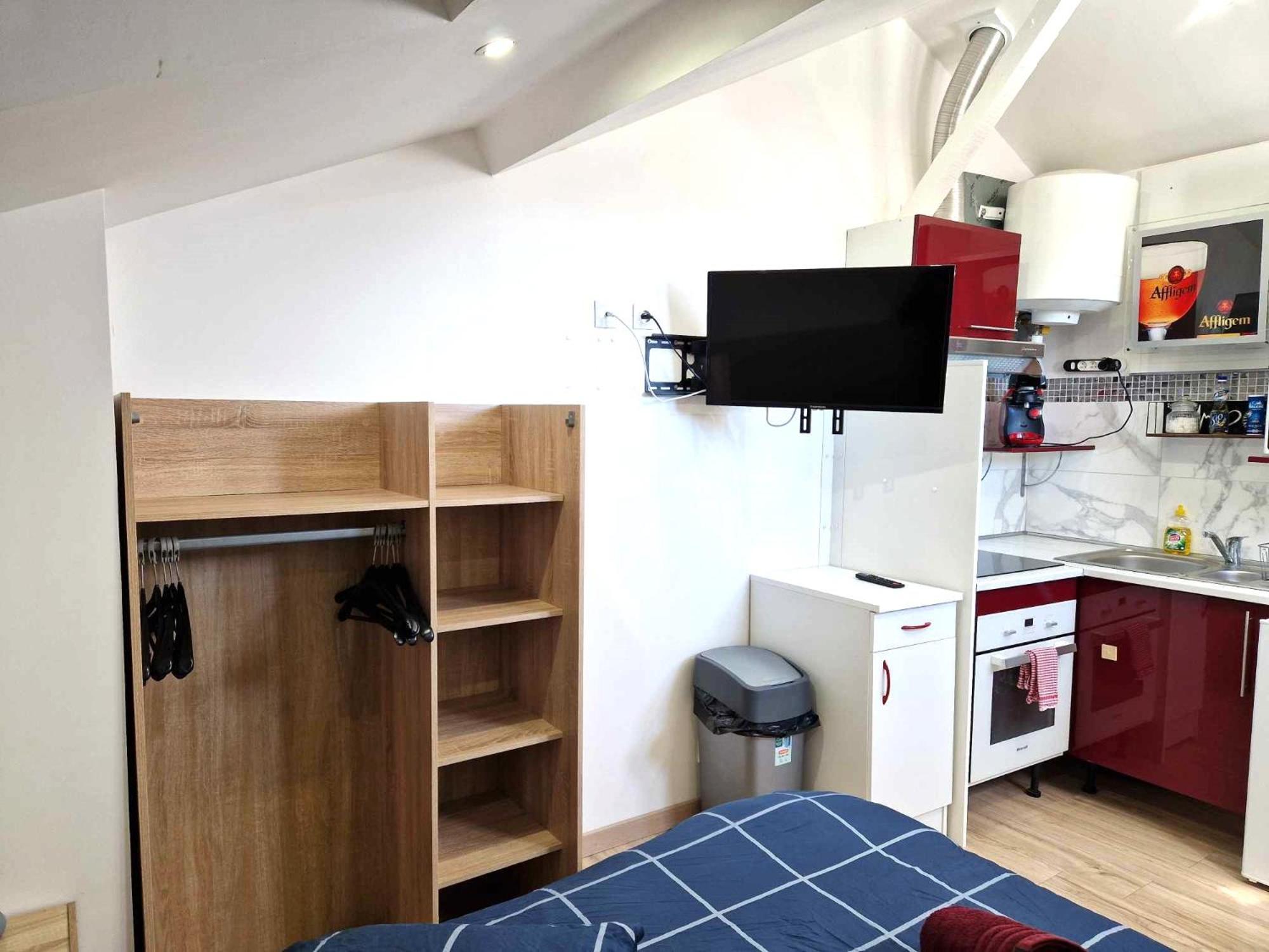 08 - Tres Joli Studio Tout Equipe Avec Parking Privatif Gratuit, Grand Fourgon Possible, Tout Le Linge De Maison Est Fourni Razac-sur-lʼIsle Exterior foto